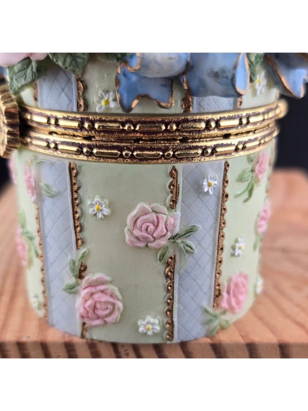 Flower and Butterfly Porcelain Trinket Box 3" Tall READ - Picture 12 of 16